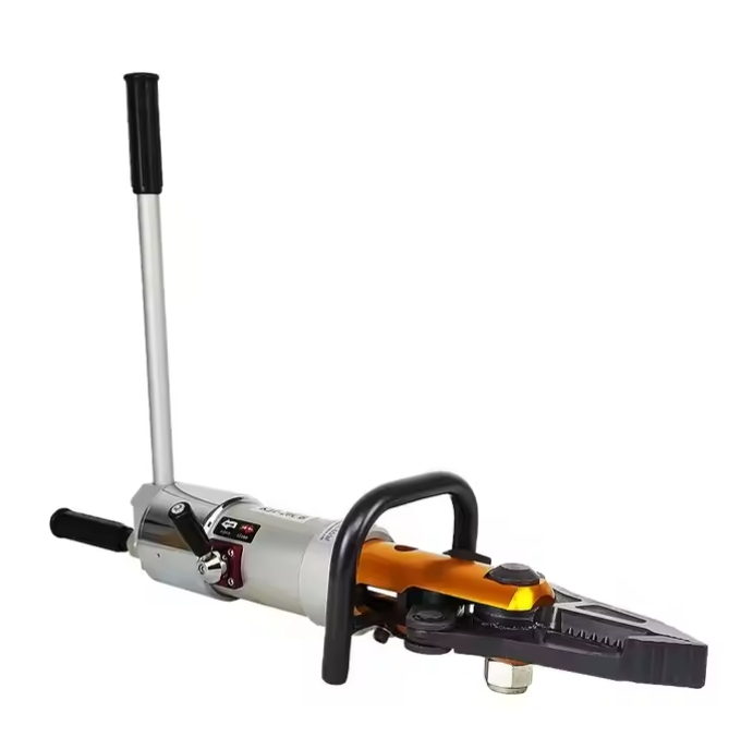 Fire fighting equipment